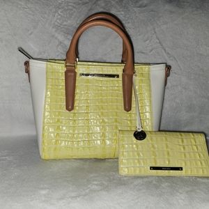 Brahmin mini arno limelight la scala and matching wallet